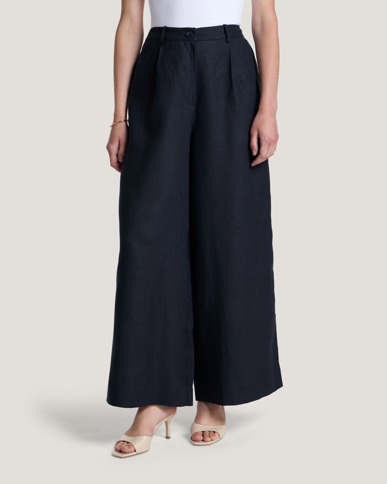 Women Isla Trouser
